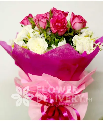 1 Dozen Pink and White Roses 1 Dozen Pink and White Roses