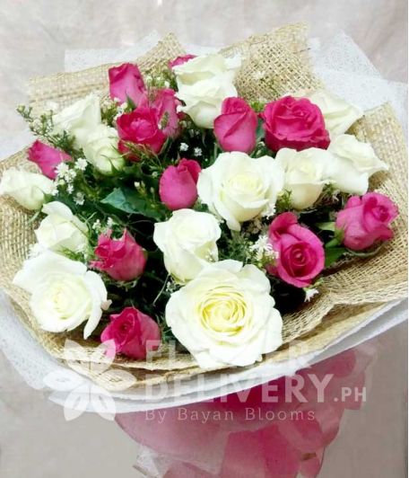 2 Dozen Mixed Pink and White Roses