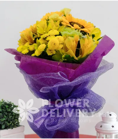 Yellow Bouquet of 3 Sunflowers Yellow Bouquet of 3 Sunflowers