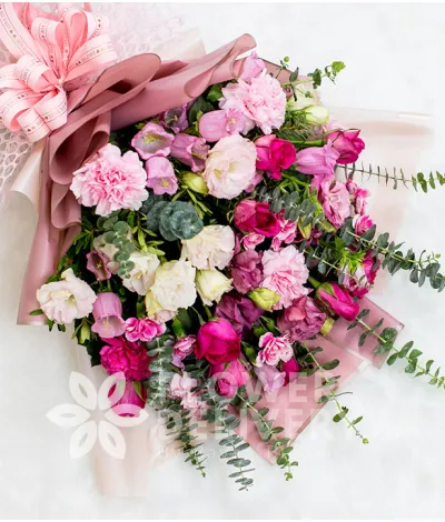 Pretty Pink and White Carnations with Roses