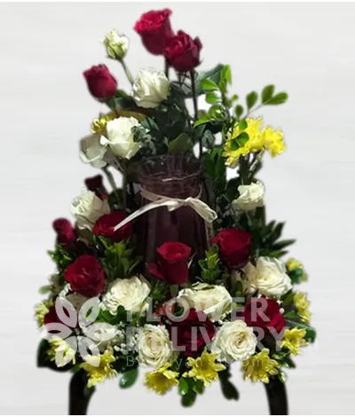 Beautiful Red and White Roses Urn Flower Arrangement Beautiful Red and White Roses Urn Flower Arrangement